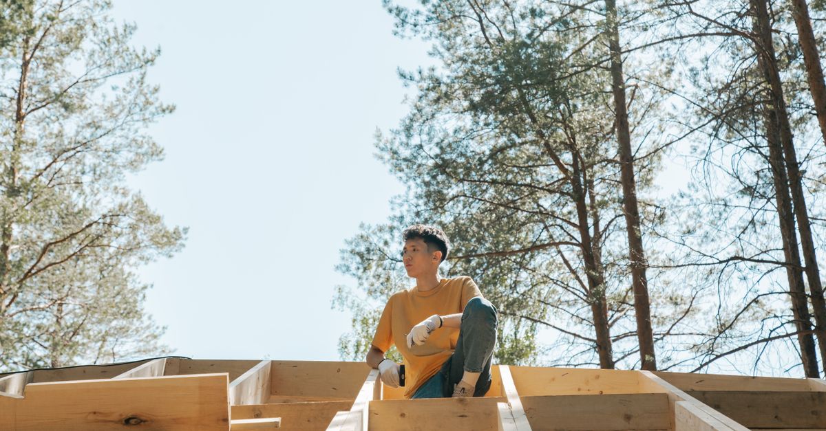 Sharing Knowledge: Educational Programs on Sustainable Practices for Residents